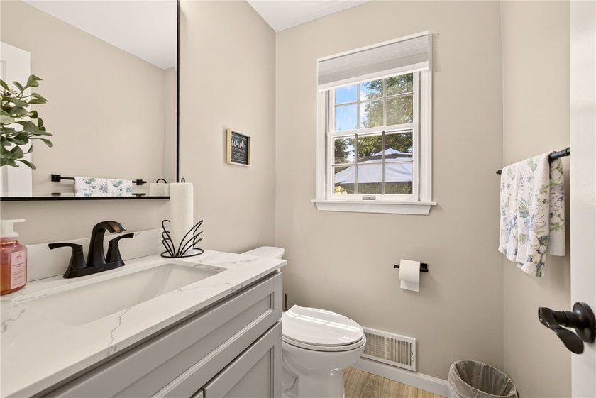 Welcome to 139 Scotch Pine Drive! This stunning 4-bedroom, 2 - photo 18