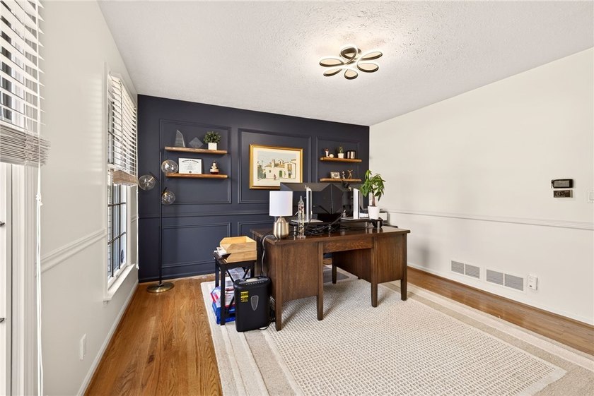 Welcome to 139 Scotch Pine Drive! This stunning 4-bedroom, 2 - photo 19