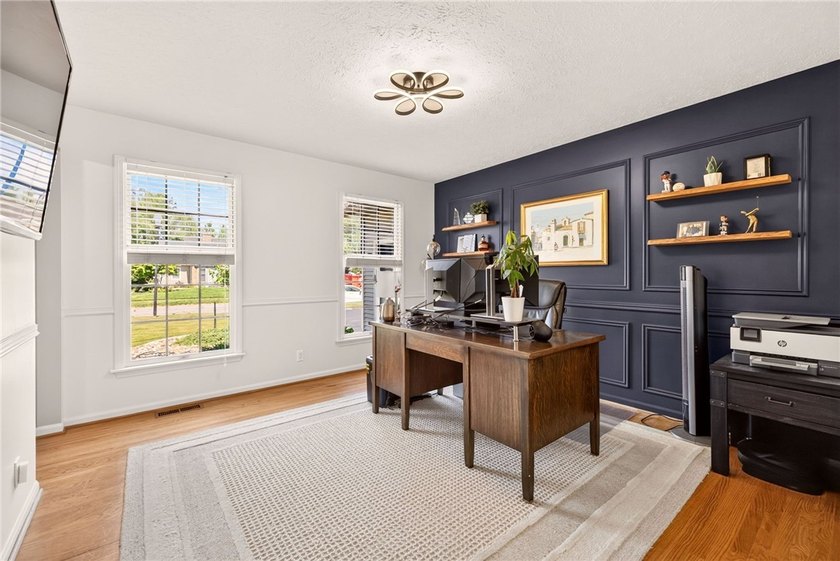 Welcome to 139 Scotch Pine Drive! This stunning 4-bedroom, 2 - photo 20
