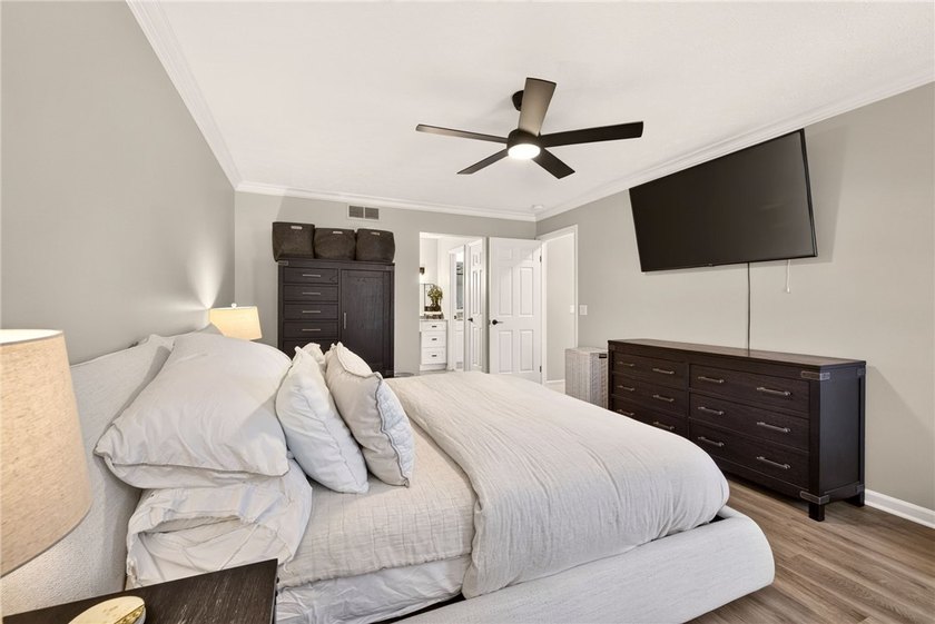Welcome to 139 Scotch Pine Drive! This stunning 4-bedroom, 2 - photo 25
