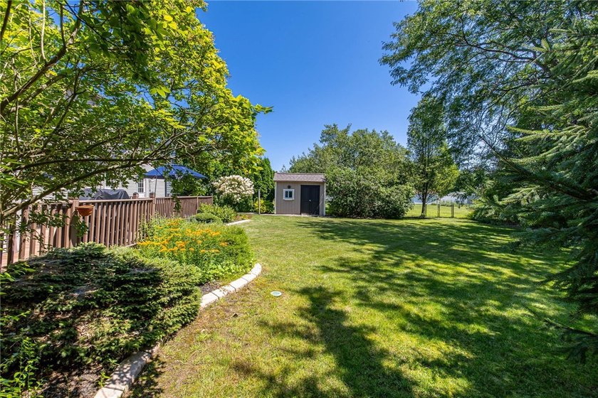 Welcome to 139 Scotch Pine Drive! This stunning 4-bedroom, 2 - photo 41