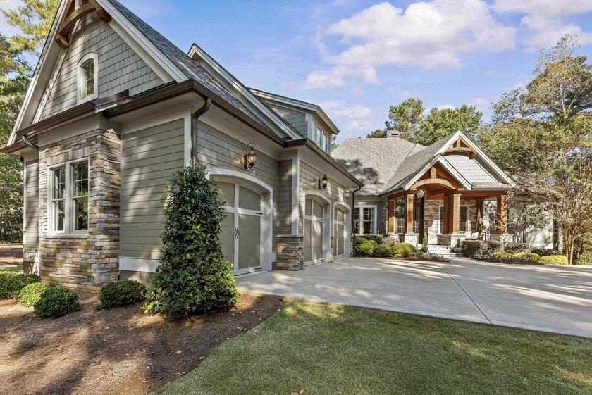 Welcome to refined luxury living in the heart of Reynolds Lake - photo 4