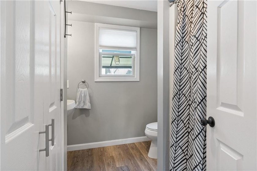 Stunning Updated Contemporary in Warwick Neck! Welcome to your - photo 14