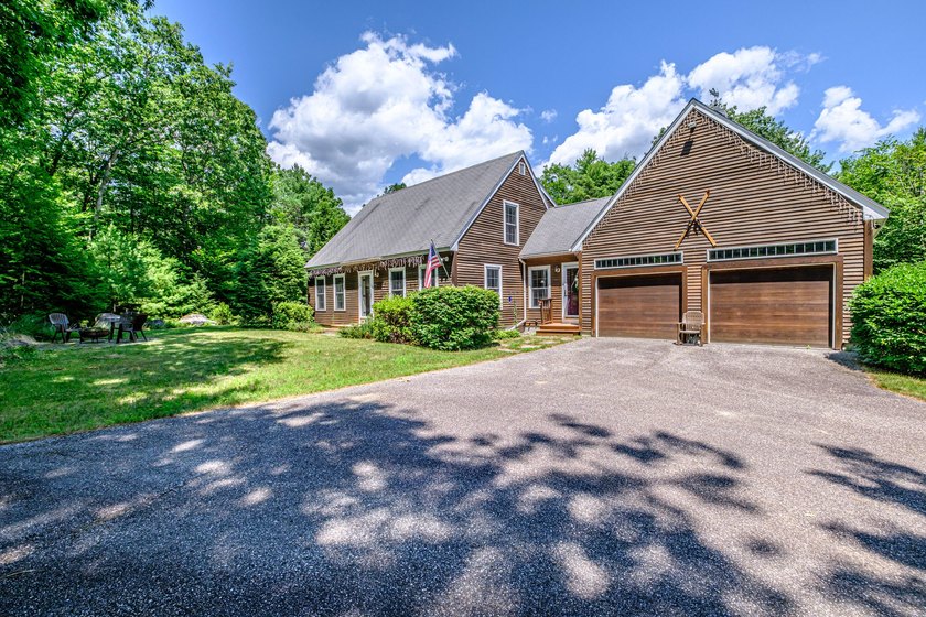 Timeless New England charm and warm character blend seamlessly - photo 4