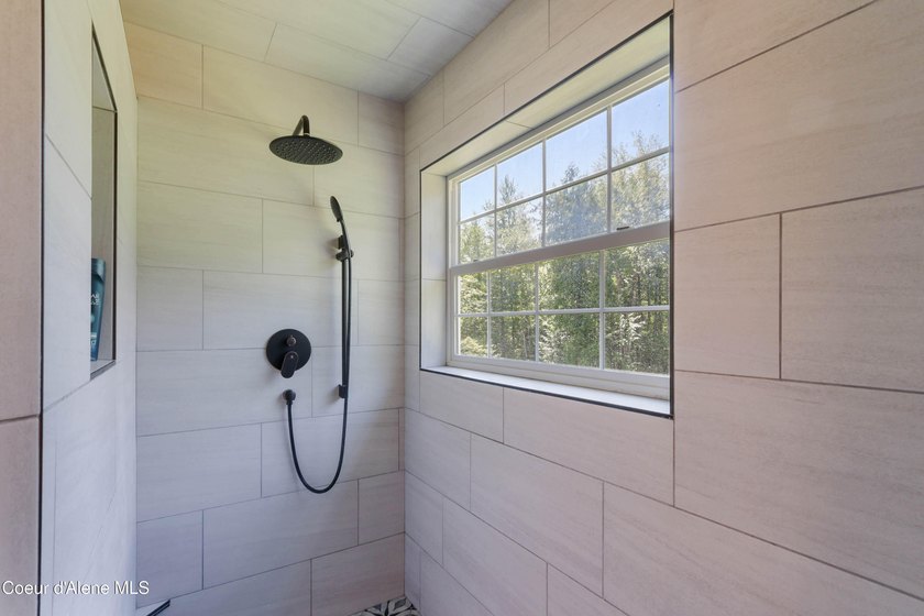 Privately sited on 5 acres with a beautiful mix of trees and - photo 19