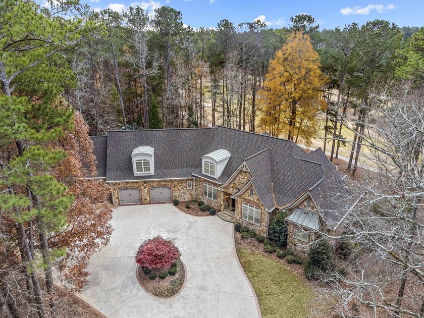 EXQUISITE CASTLE-LIKE ESTATE WITH SUNNING GOLF COURSE VIEWS ! - photo 3