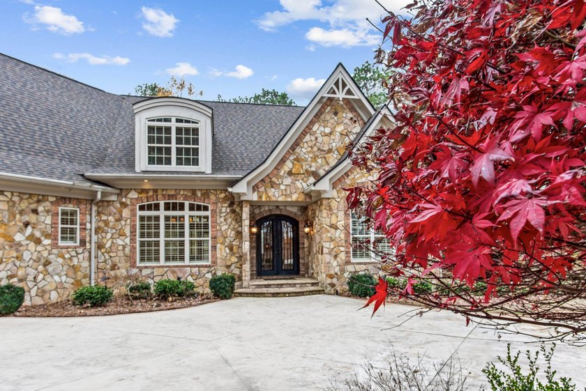 EXQUISITE CASTLE-LIKE ESTATE WITH SUNNING GOLF COURSE VIEWS ! - photo 6