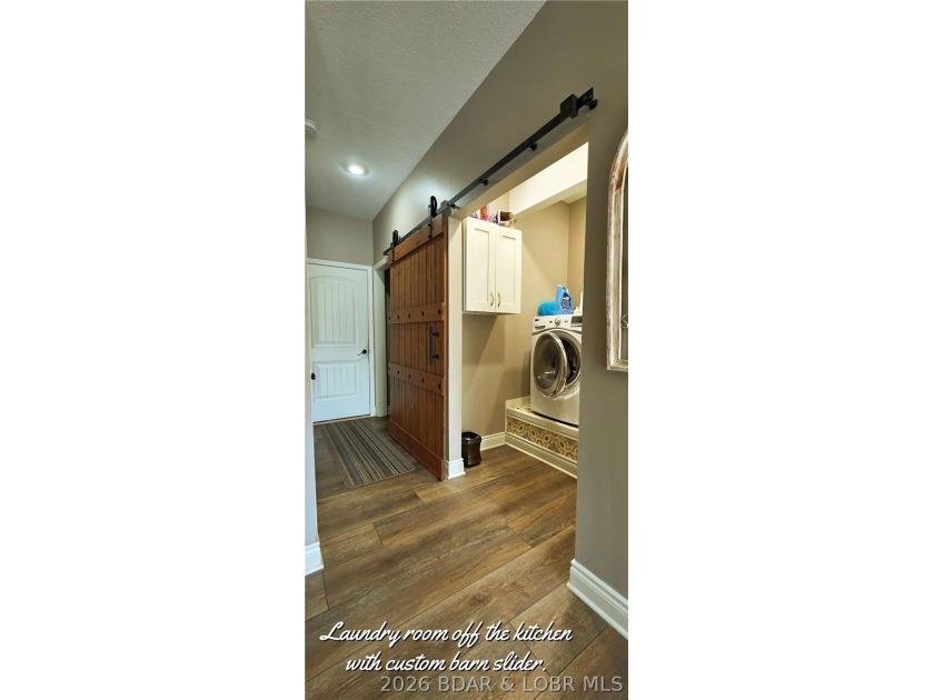 YOUR DREAM HOME IS ON THE MARKET! Stunning 4 bdrm 3 bath home - photo 16