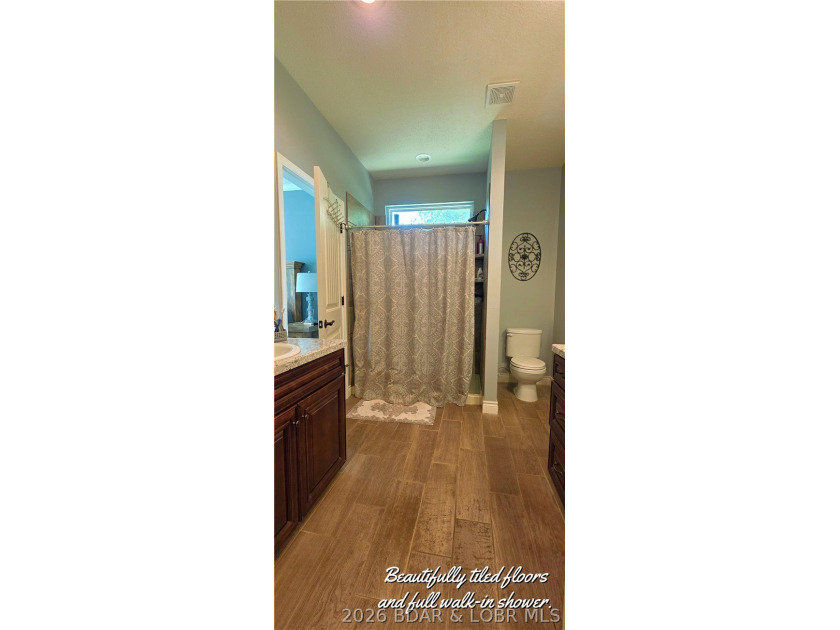 YOUR DREAM HOME IS ON THE MARKET! Stunning 4 bdrm 3 bath home - photo 26