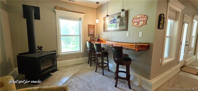 YOUR DREAM HOME IS ON THE MARKET! Stunning 4 bdrm 3 bath home - photo 33