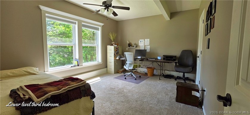 YOUR DREAM HOME IS ON THE MARKET! Stunning 4 bdrm 3 bath home - photo 34