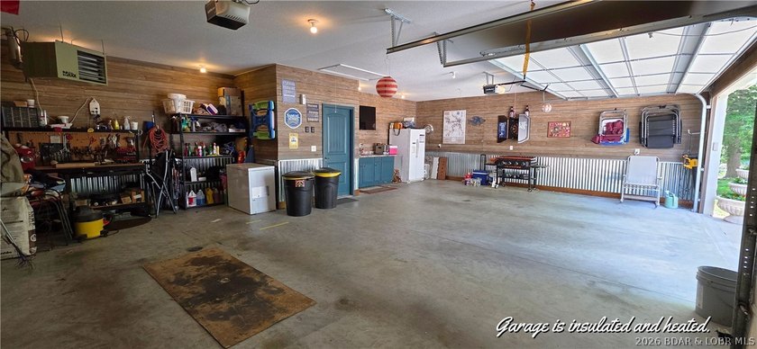 YOUR DREAM HOME IS ON THE MARKET! Stunning 4 bdrm 3 bath home - photo 41