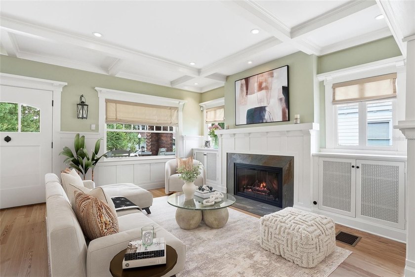 Wonderful cedar shake home and carriage house. 4 bedrooms and 4 - photo 16