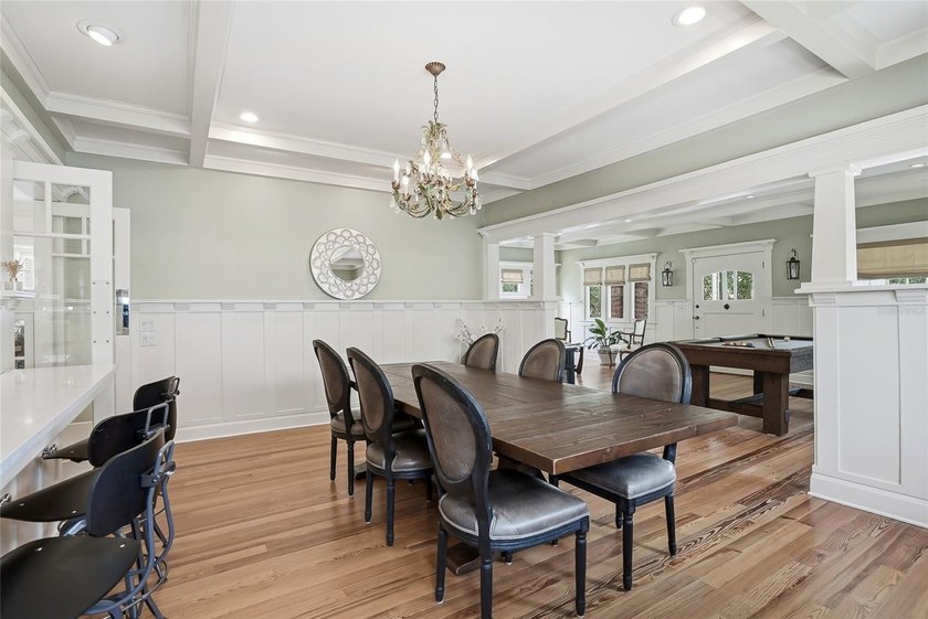 Wonderful cedar shake home and carriage house. 4 bedrooms and 4 - photo 18