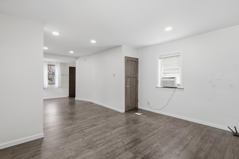 Historic character meets fresh, modern living in this - photo 6