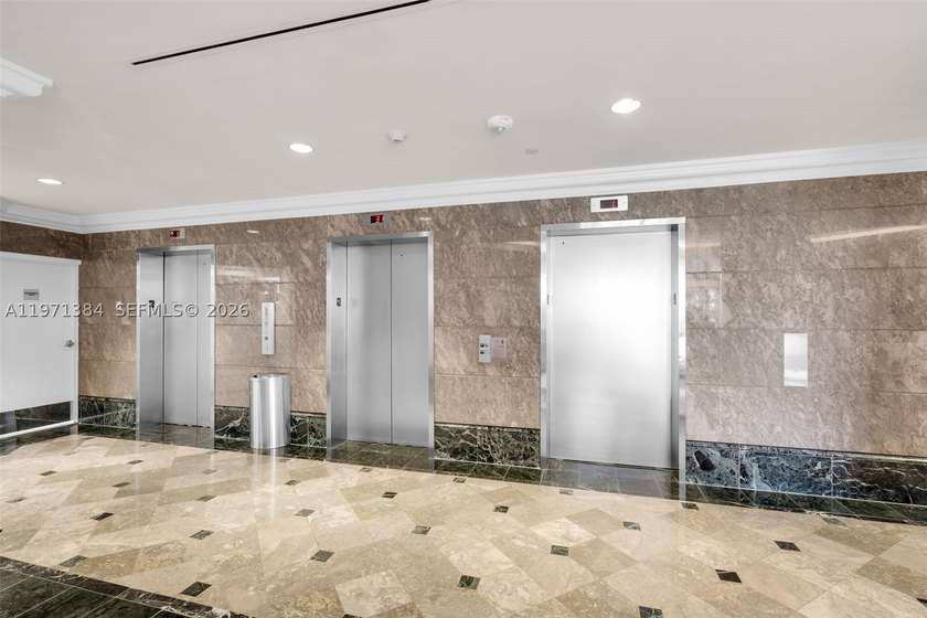 Welcome to Residence 2902 at the prestigious Williams Island - photo 4