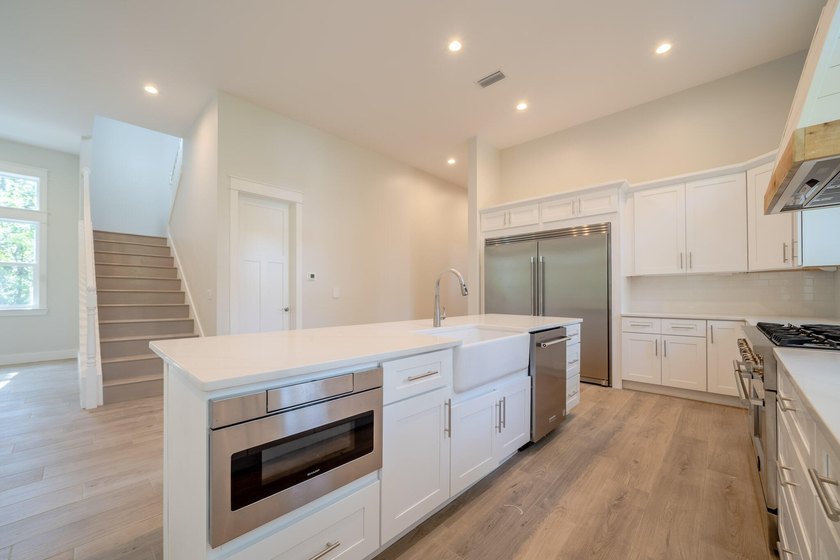 116 E George Street presents a newly constructed five bedroom - photo 14