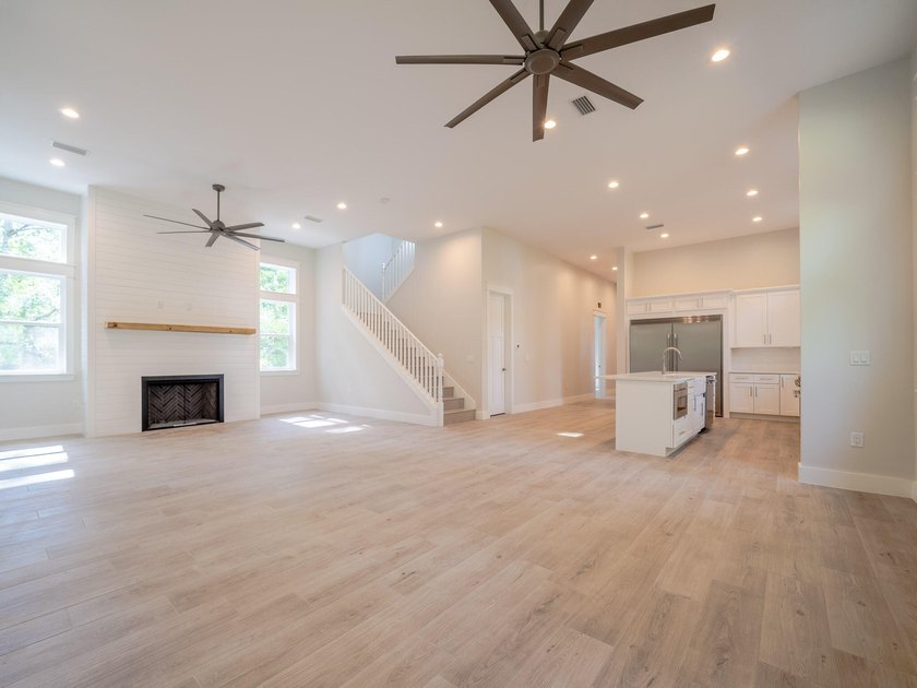 116 E George Street presents a newly constructed five bedroom - photo 15
