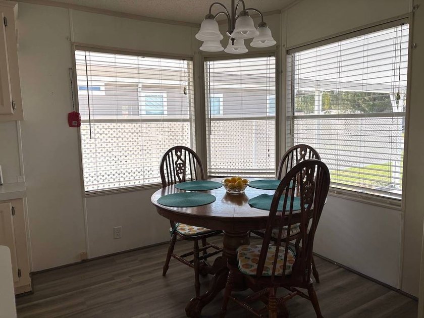 THIS IS ONE YOU DON'T WANT TO MISS!! BEAUTIFULLY UPDATED HOME - photo 19