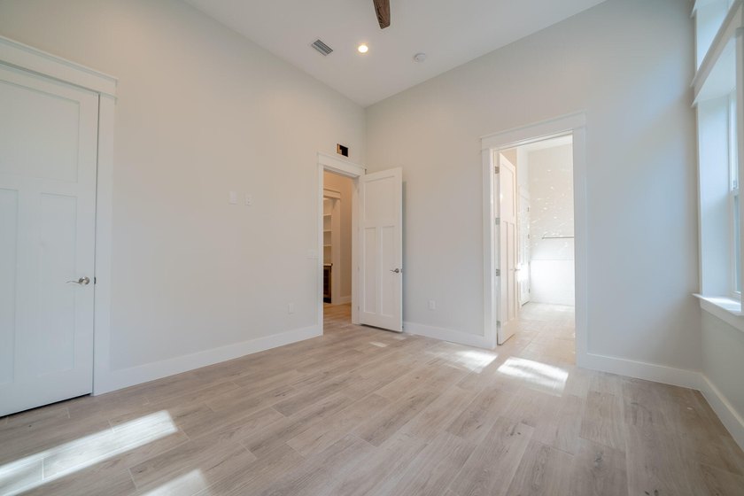 116 E George Street presents a newly constructed five bedroom - photo 20