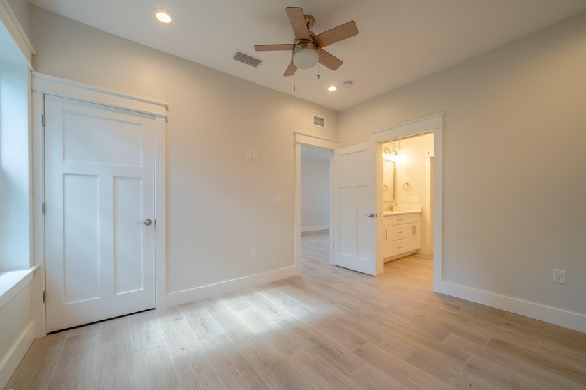 116 E George Street presents a newly constructed five bedroom - photo 23