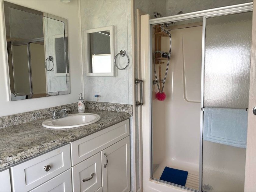 THIS IS ONE YOU DON'T WANT TO MISS!! BEAUTIFULLY UPDATED HOME - photo 36