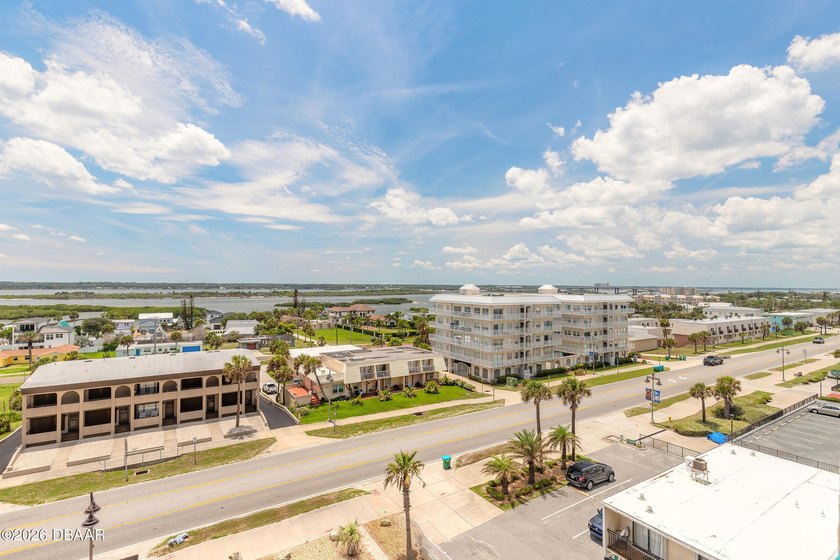 DIMUCCI 704! Experience coastal living from the top floor of - photo 46