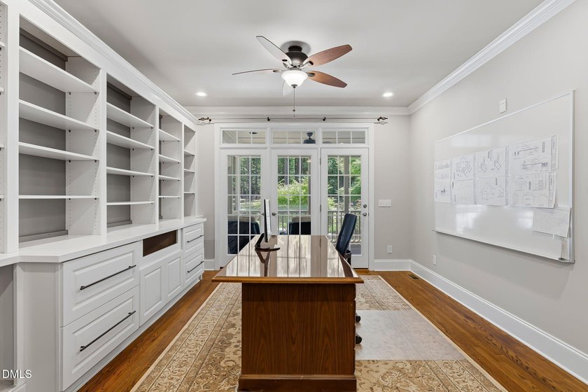 Welcome to this charming 4-bedroom, 2.5-bathroom single-family - photo 9