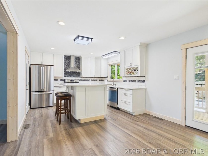 MOTIVATED SELLER!! This brand-new custom home sits on 3.05 - photo 19