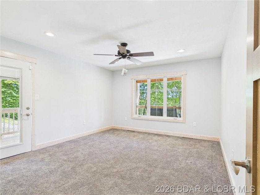MOTIVATED SELLER!! This brand-new custom home sits on 3.05 - photo 27