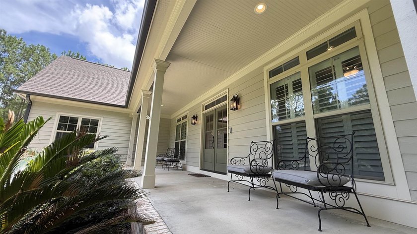 This classically designed home exudes charm and beauty - photo 8