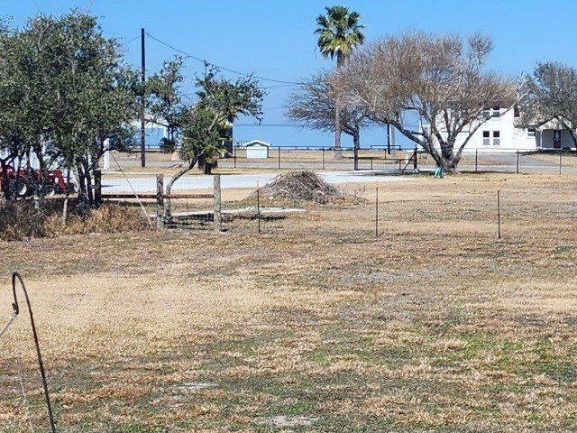 PERFECT LOCATION TO OWN A 1/2 ACRE LOT WITH UNBELIEVABLE - photo 2