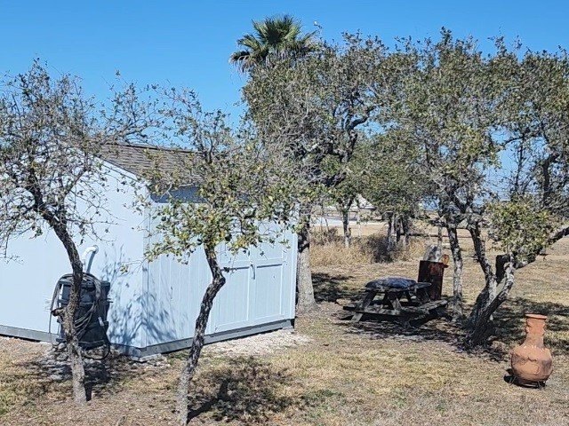 PERFECT LOCATION TO OWN A 1/2 ACRE LOT WITH UNBELIEVABLE - photo 3