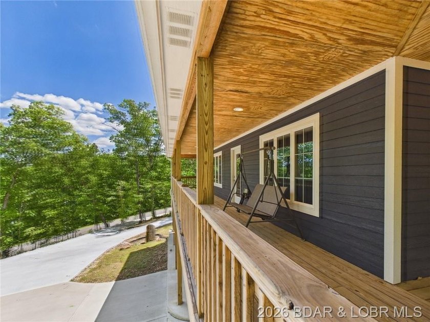 MOTIVATED SELLER!! This brand-new custom home sits on 3.05 - photo 40
