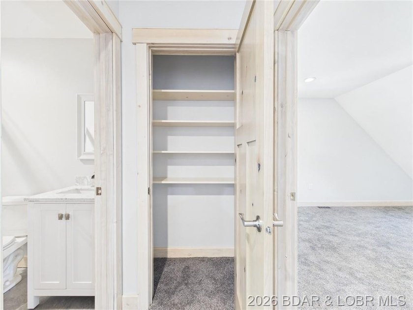 MOTIVATED SELLER!! This brand-new custom home sits on 3.05 - photo 49