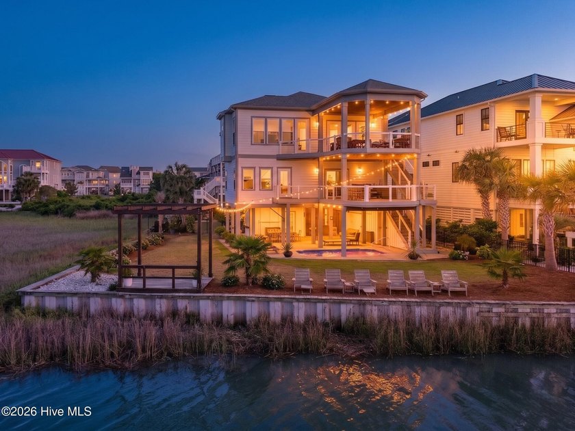 This one-of-a-kind custom-built luxury retreat in Ocean Isle - photo 5