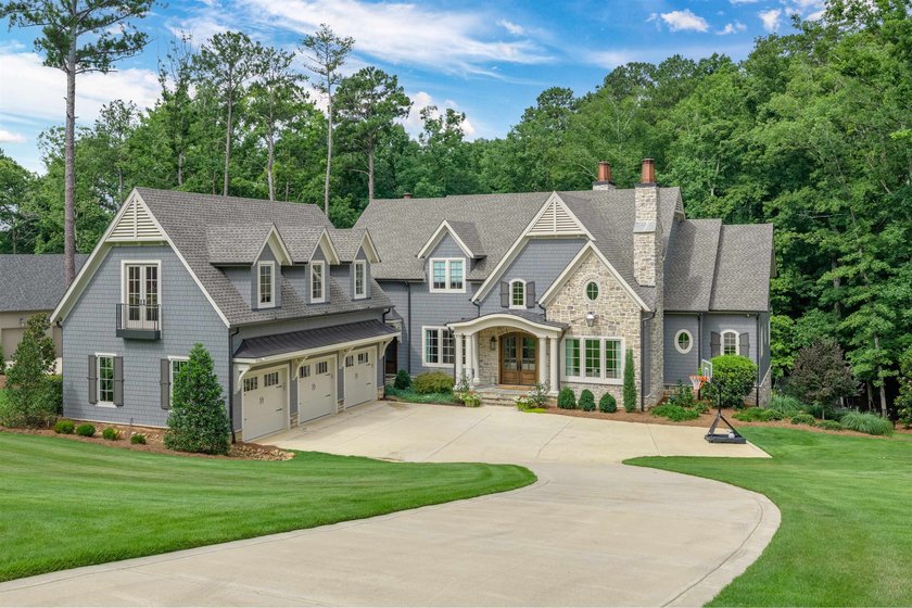 Approximately 7,200 Sq. Ft. | 6 Bedrooms | 5 Full Baths | 2 Half - photo 3