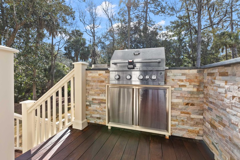 Exceptional materials and meticulous craftsmanship define this - photo 37