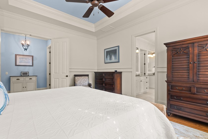Exceptional materials and meticulous craftsmanship define this - photo 44