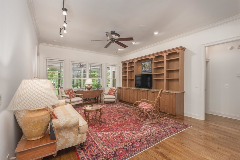 SERENE POND VIEW LIVING IN THE HEART OF REYNOLDS LAKE OCONEE! - photo 8