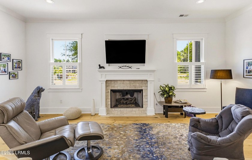Built in 2021 by Artisan Custom Homes, this beautiful 3-bedroom - photo 11