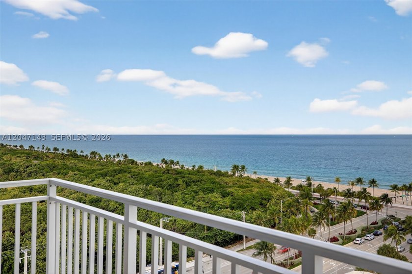 Mesmerizing views from this FULLY RENOVATED corner unit with - photo 13