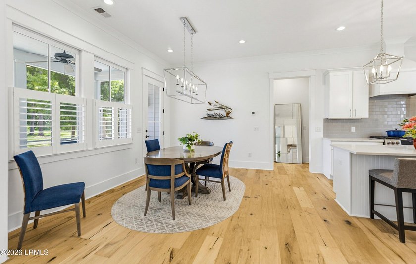 Built in 2021 by Artisan Custom Homes, this beautiful 3-bedroom - photo 14