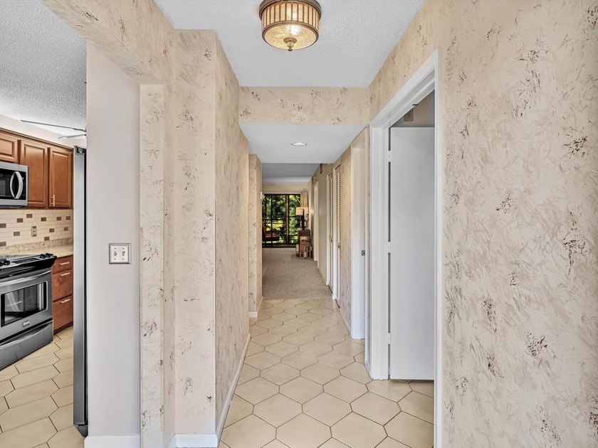 Meticulously maintained 2/2 unit in the picturesque gated and - photo 15
