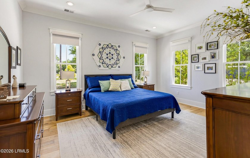 Built in 2021 by Artisan Custom Homes, this beautiful 3-bedroom - photo 26