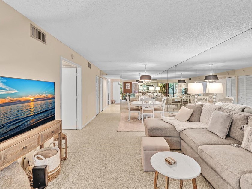 Meticulously maintained 2/2 unit in the picturesque gated and - photo 26