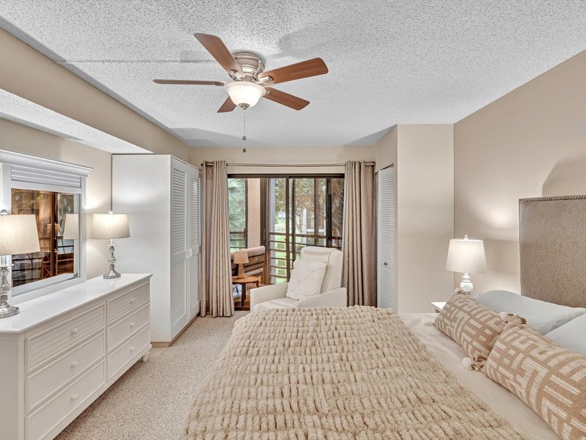 Meticulously maintained 2/2 unit in the picturesque gated and - photo 34