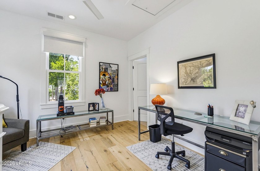 Built in 2021 by Artisan Custom Homes, this beautiful 3-bedroom - photo 36