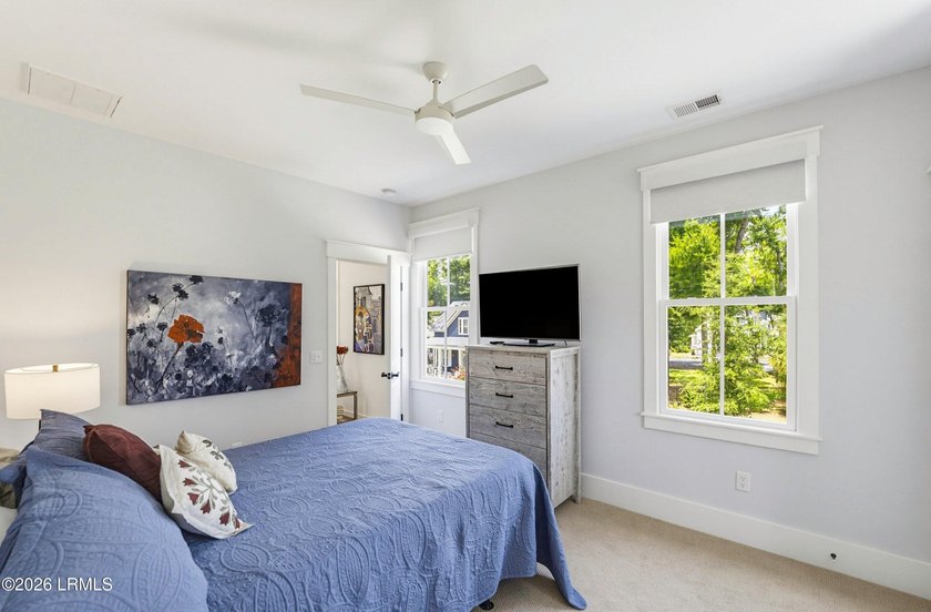 Built in 2021 by Artisan Custom Homes, this beautiful 3-bedroom - photo 39