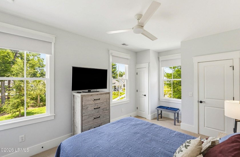 Built in 2021 by Artisan Custom Homes, this beautiful 3-bedroom - photo 40